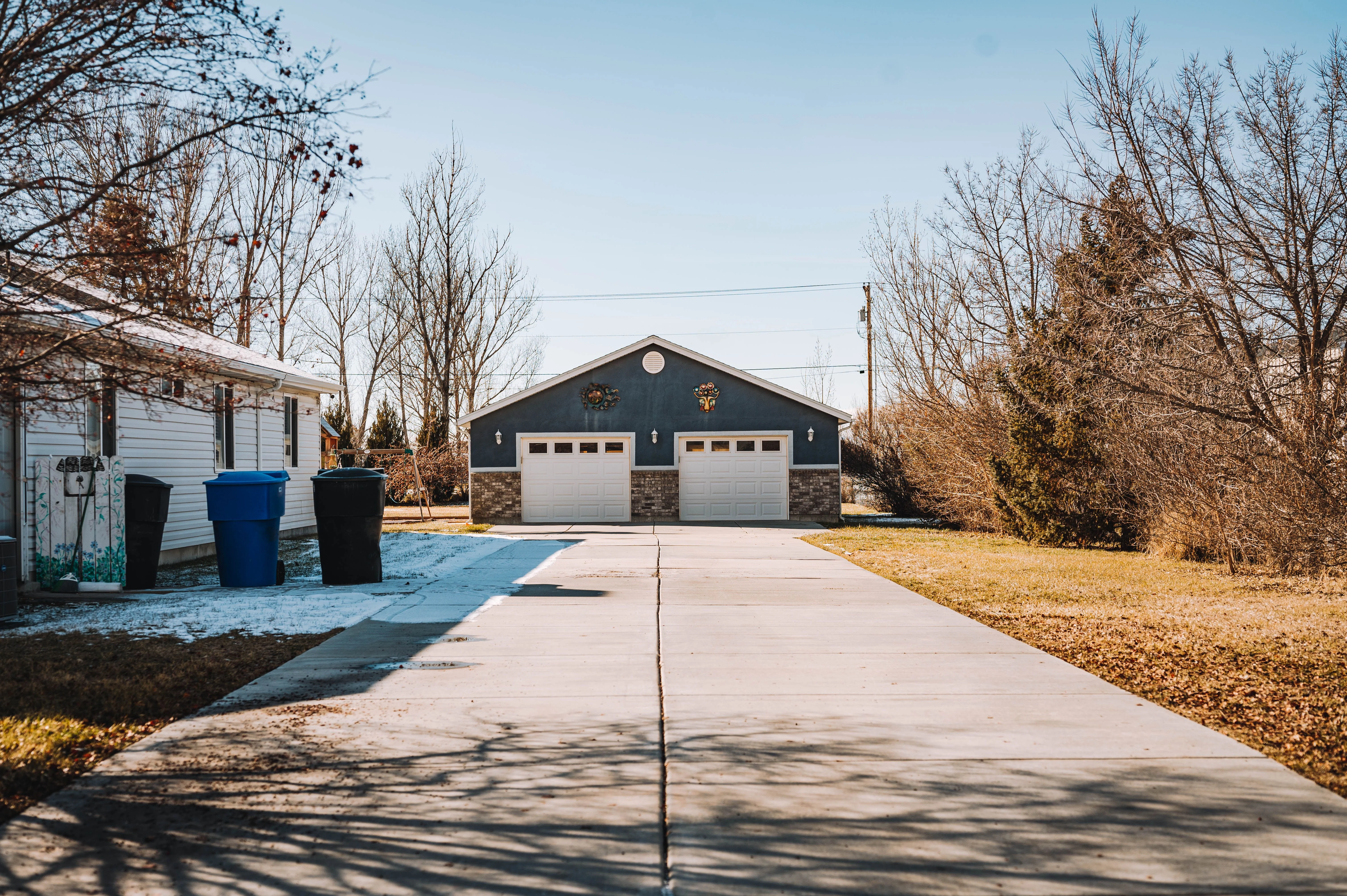Residential garage door in Blackhawk