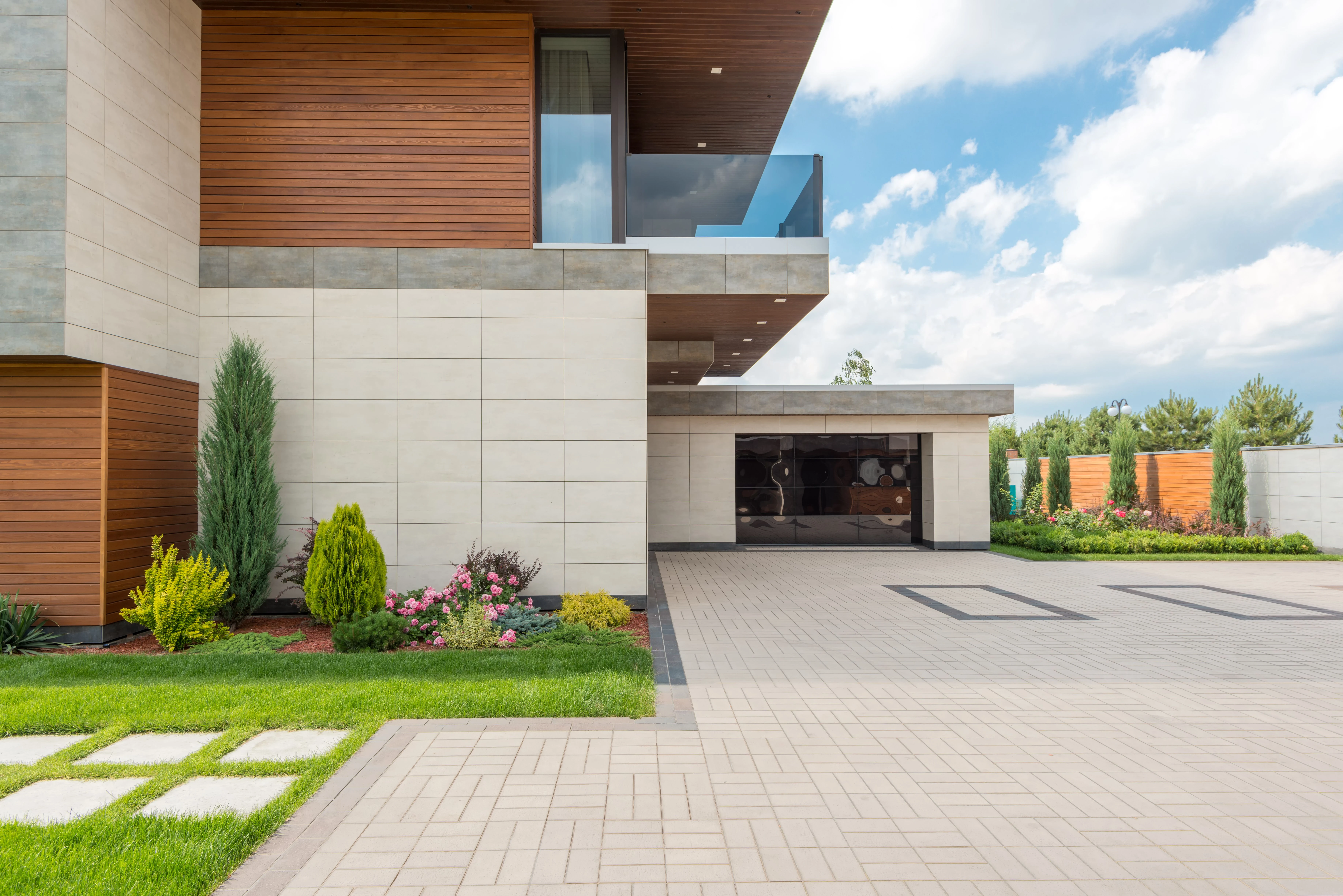 Residential garage door in Newark