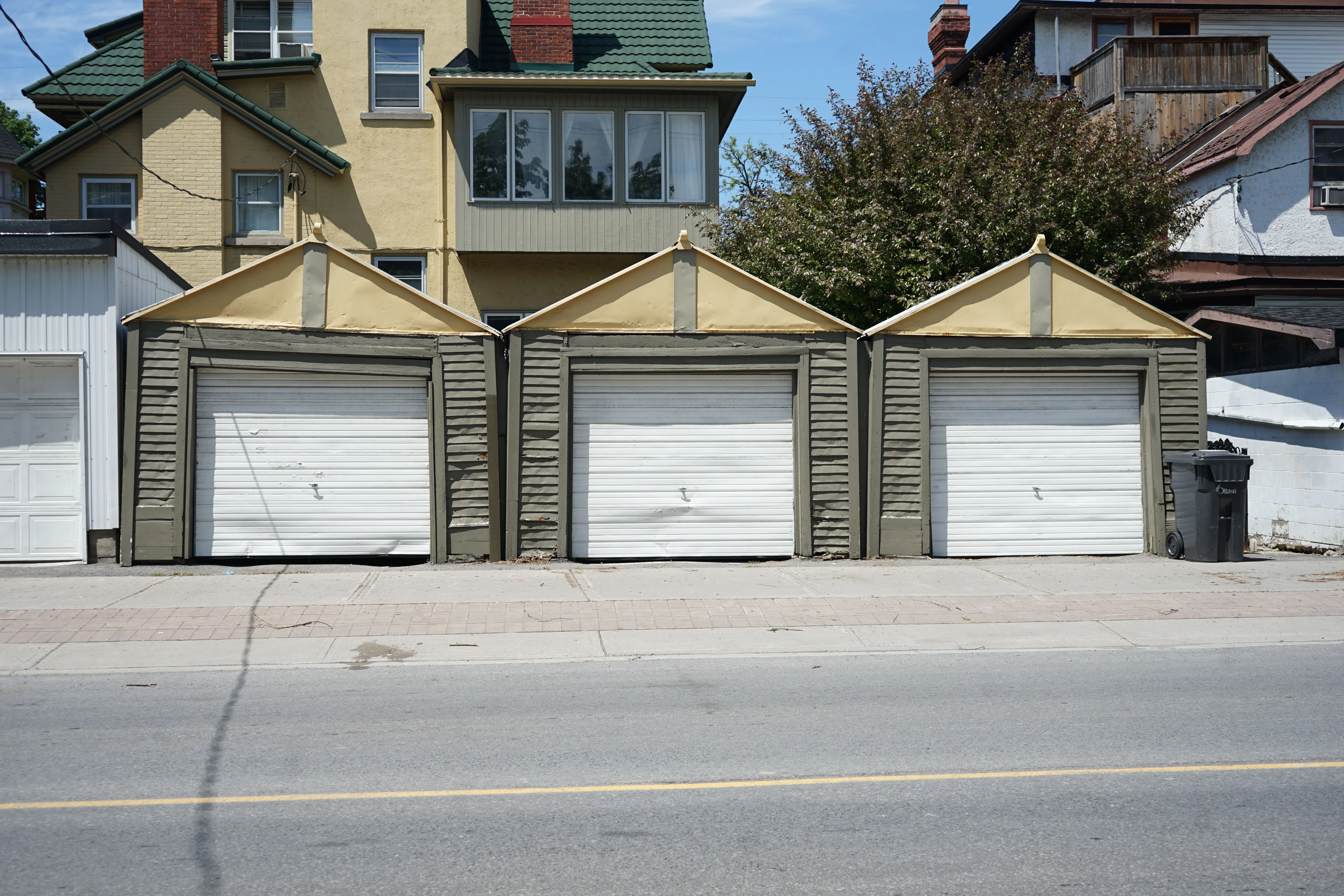 Residential garage door in Livermore